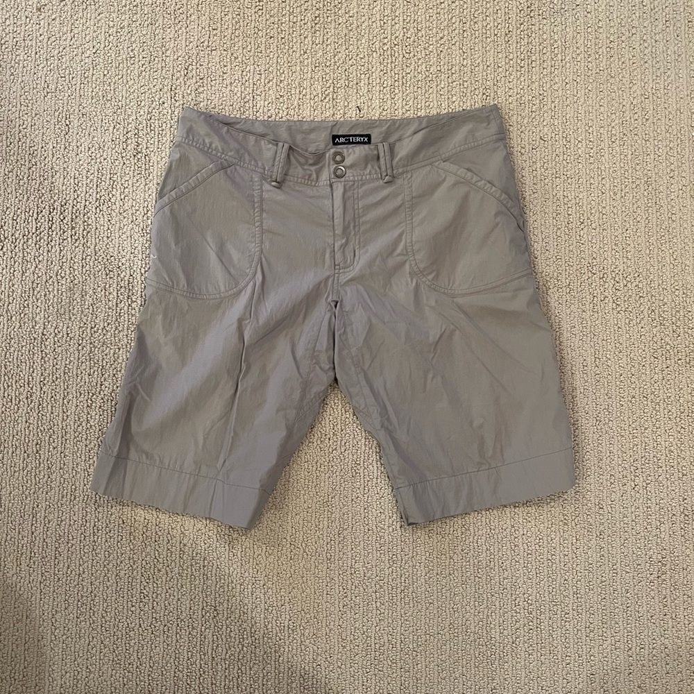 ARC'TERYX Long Shorts Women’s PARAPET
